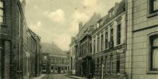 's-Heerenberg - Oudste Poortstraat met rechts Probat (voor 1930)