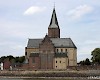 St.Martini in Emmerich met Romaans koor is gesticht door St. Willibrord.
