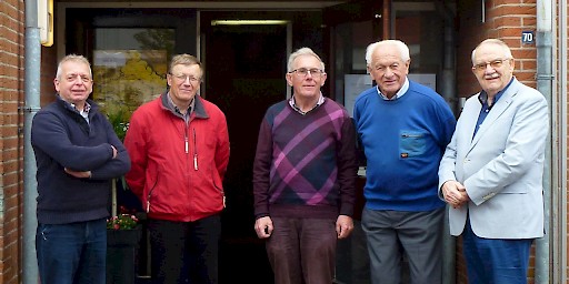 Veldwerkgroep Zeddam - Vinkwijk - Vethuizen (vlnr): Ton Dingen, Rob Fenneman, Herman Rougoor, Jan Tervoert en Gerhard Pas (april 2017)