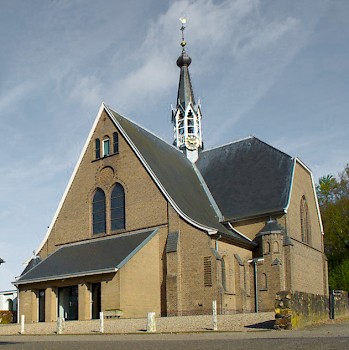 De St. Suitbertuskerk in Stokkum.