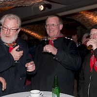 Tijdens onze traditionele en ouderwets gezellige nieuwjaarsreceptie in de kelder van Huis Bergh werd er door de leden terug gekeken op het oude jaar en geproost op het nieuwe jaar.