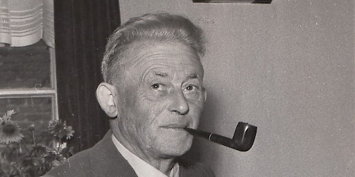 Frans Roes (pseudoniem: Herman van Velzen)