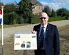Bill Duggan nadat hij op 4 oktober 2016 het informatiepaneel heeft onthuld.